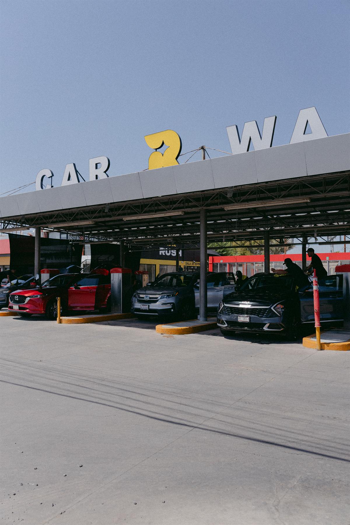 Fachada de RUSH Car Wash en Mexicali