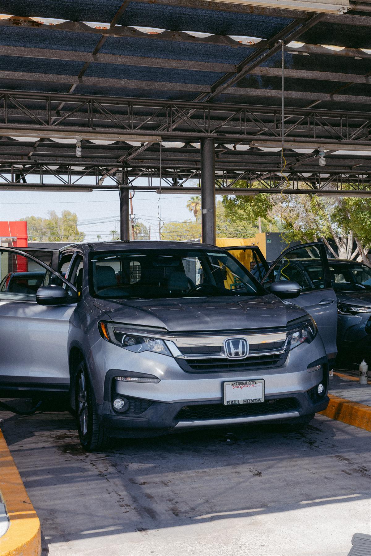 Instalaciones techadas de RUSH Car Wash